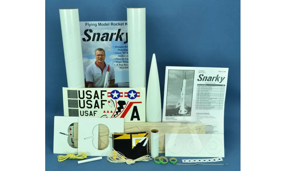 Snarky modelraketsæt - Apogee - 2,2" diameter, 2 image model rocketry