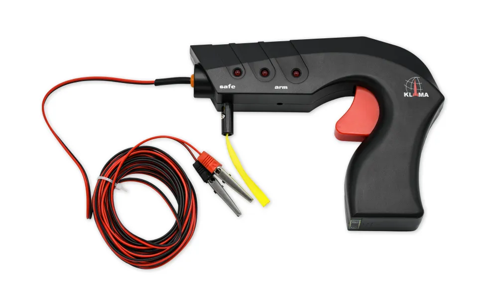 Aldebaran beginner rocketry set with 6 motors, launch pad & launch controller, 9 image model rocketry